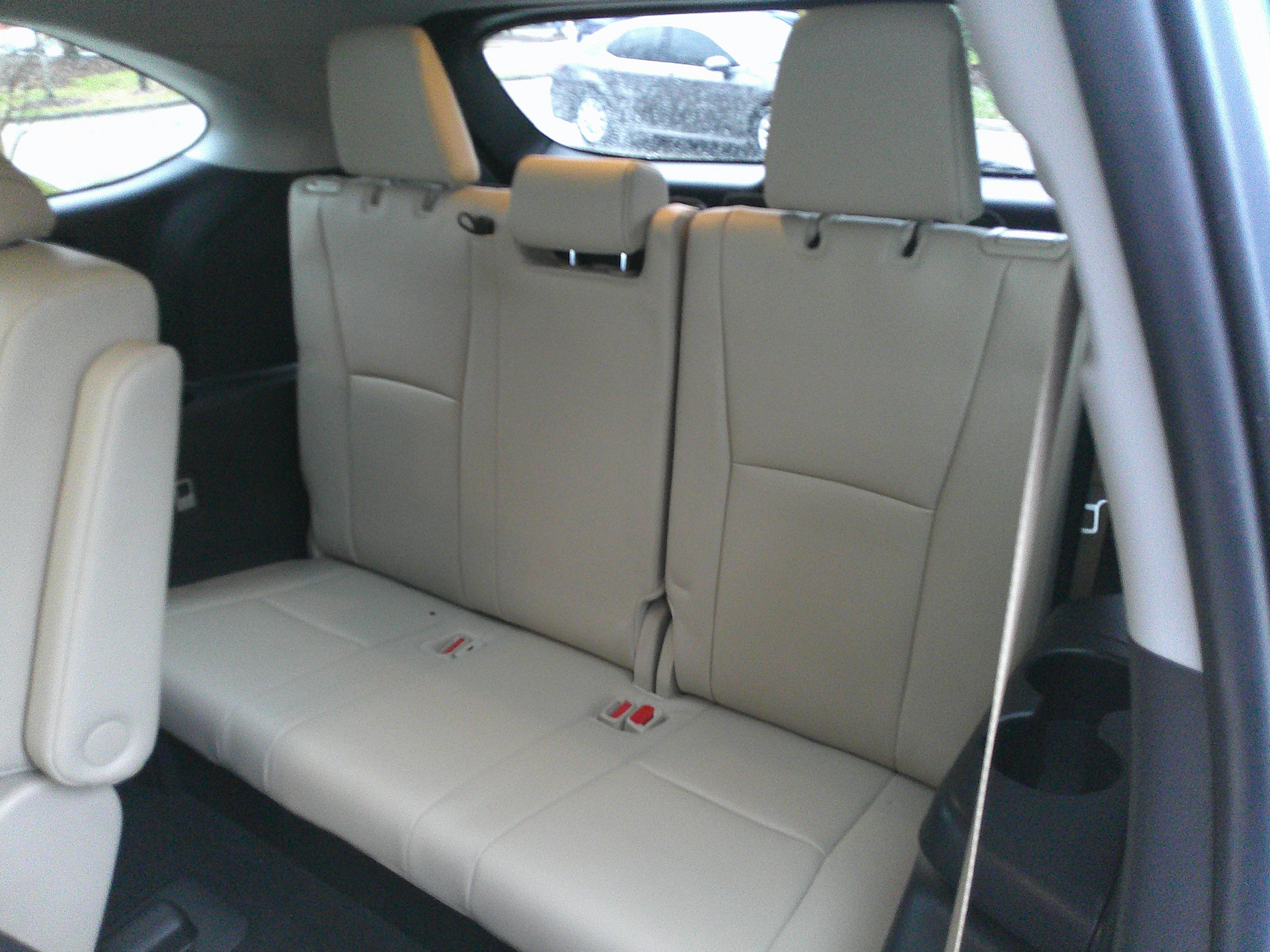 Used 2024 Toyota Highlander XLE image 31