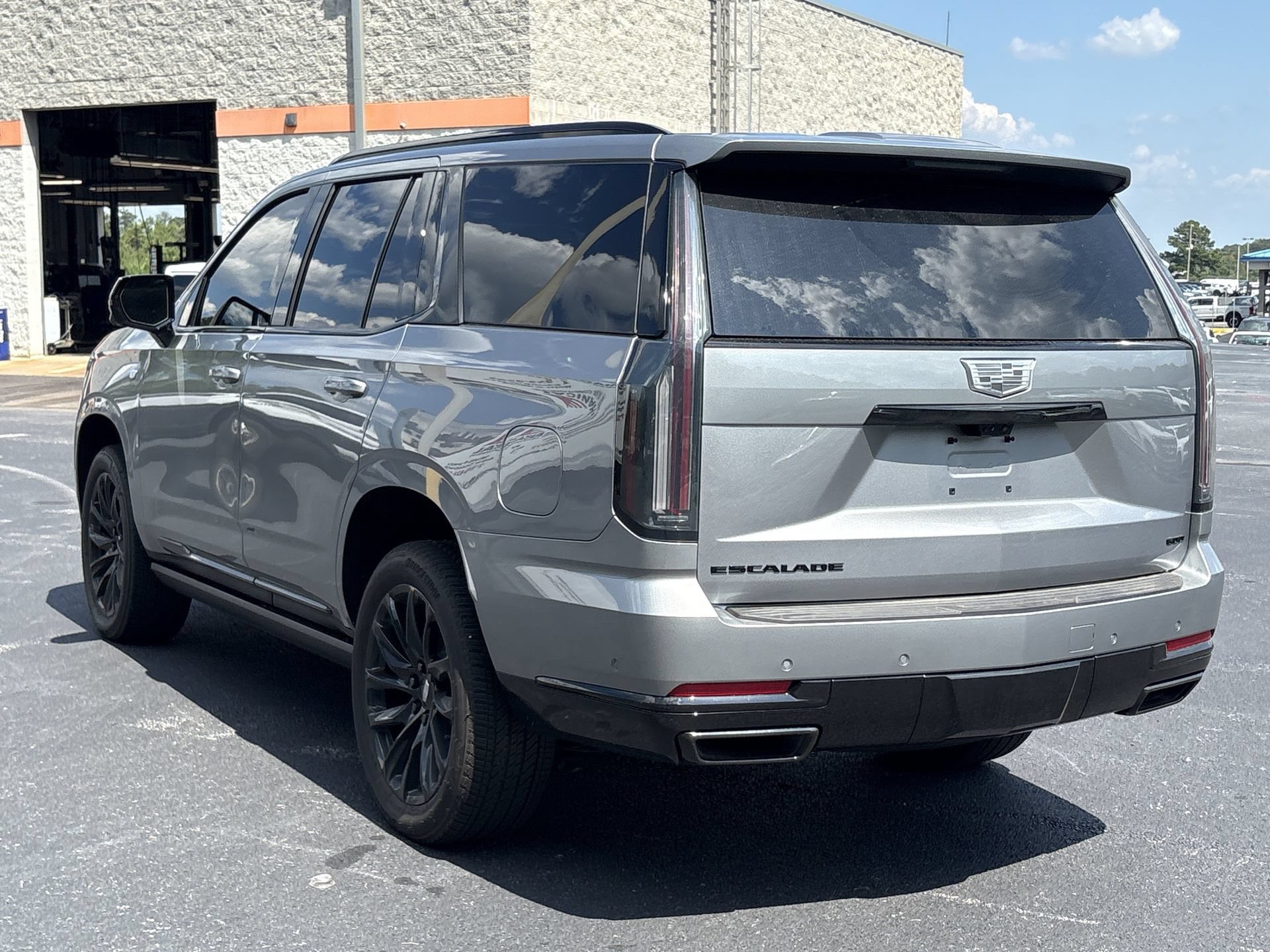 Used 2026 Cadillac Escalade Sport w/ LPO, ONYX Package AWD/4WD image 20