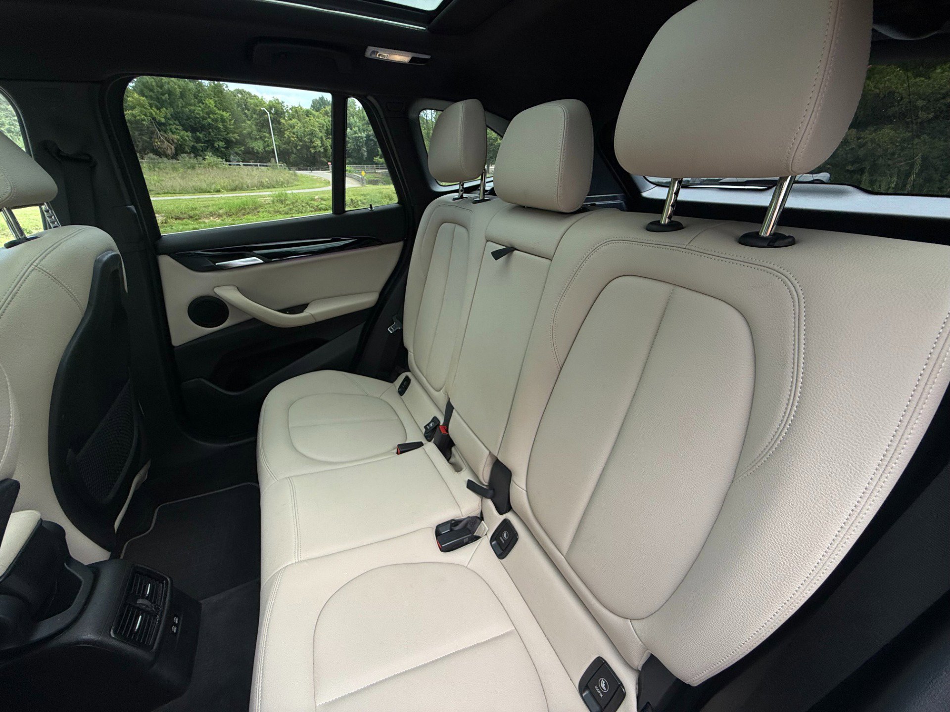 Used 2021 BMW X1 xDrive28i w/ Convenience Package image 23