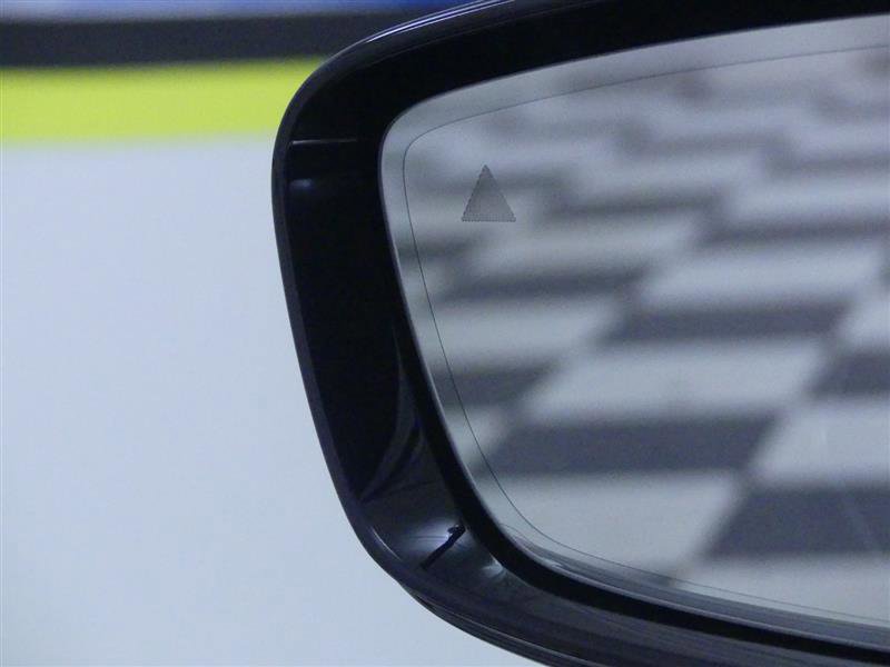 Used 2021 BMW 330e xDrive w/ Convenience Package image 28