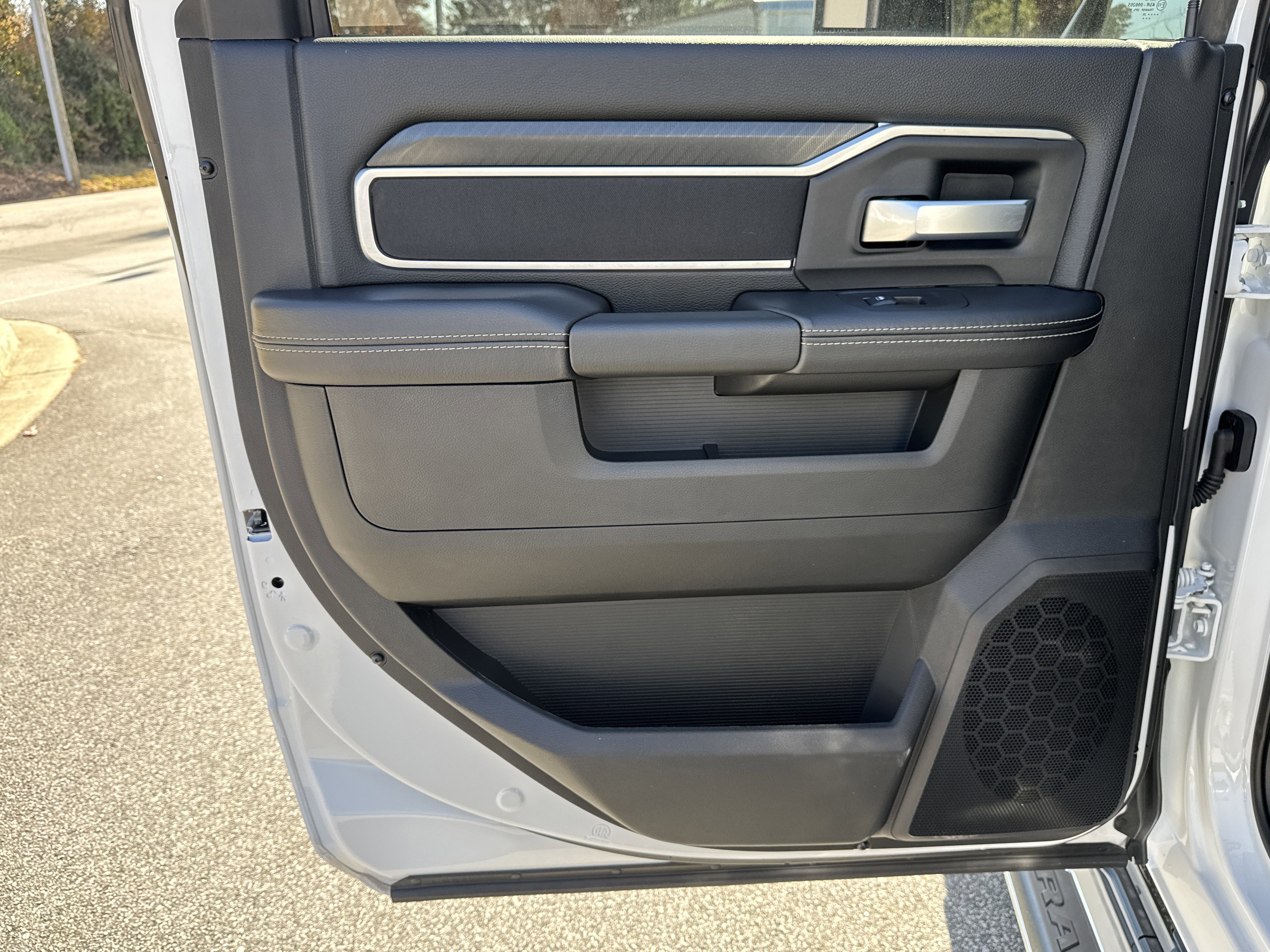 Used 2025 RAM 2500 Big Horn image 26