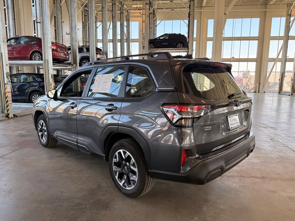 Used 2025 Subaru Forester w/ Convenience Package #1 AWD/4WD image 5