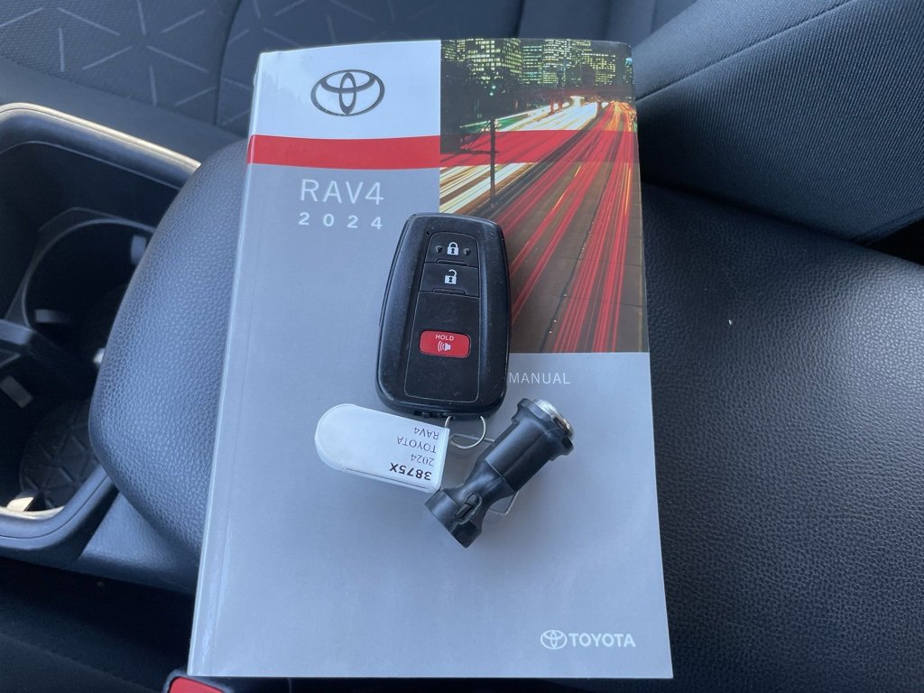 Used 2024 Toyota RAV4 XLE image 42