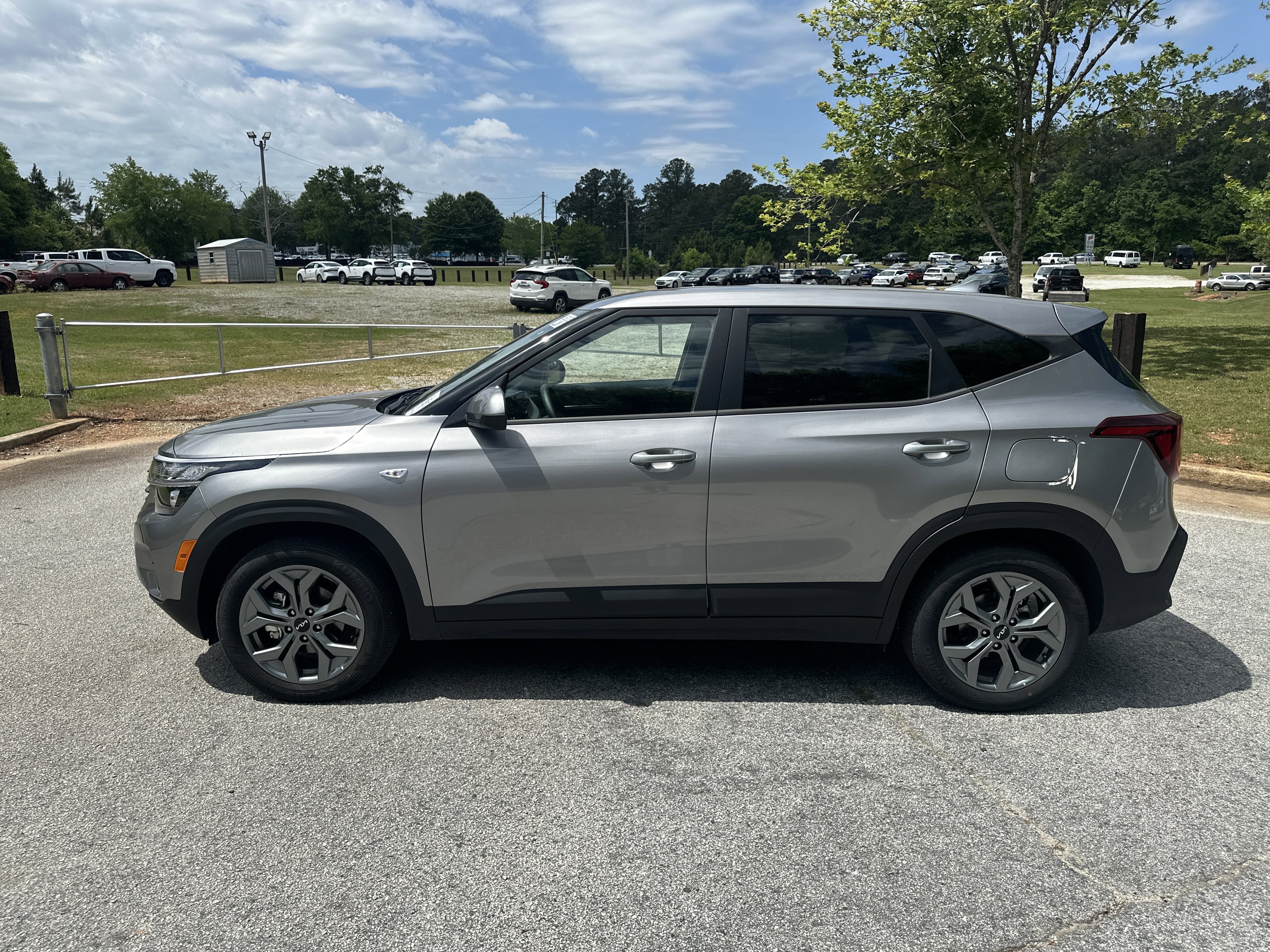Used 2026 Kia Seltos LX FWD image 8
