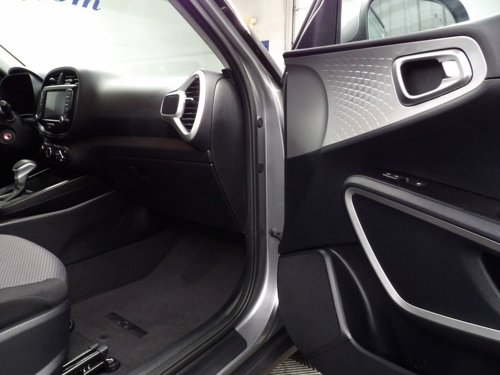 Used 2022 Kia Soul LX w/ Technology Package FWD image 25