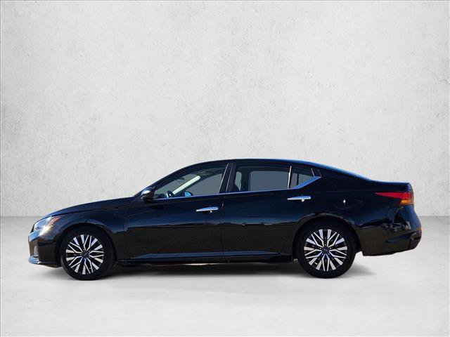 Used 2024 Nissan Altima 2.5 SV image 9