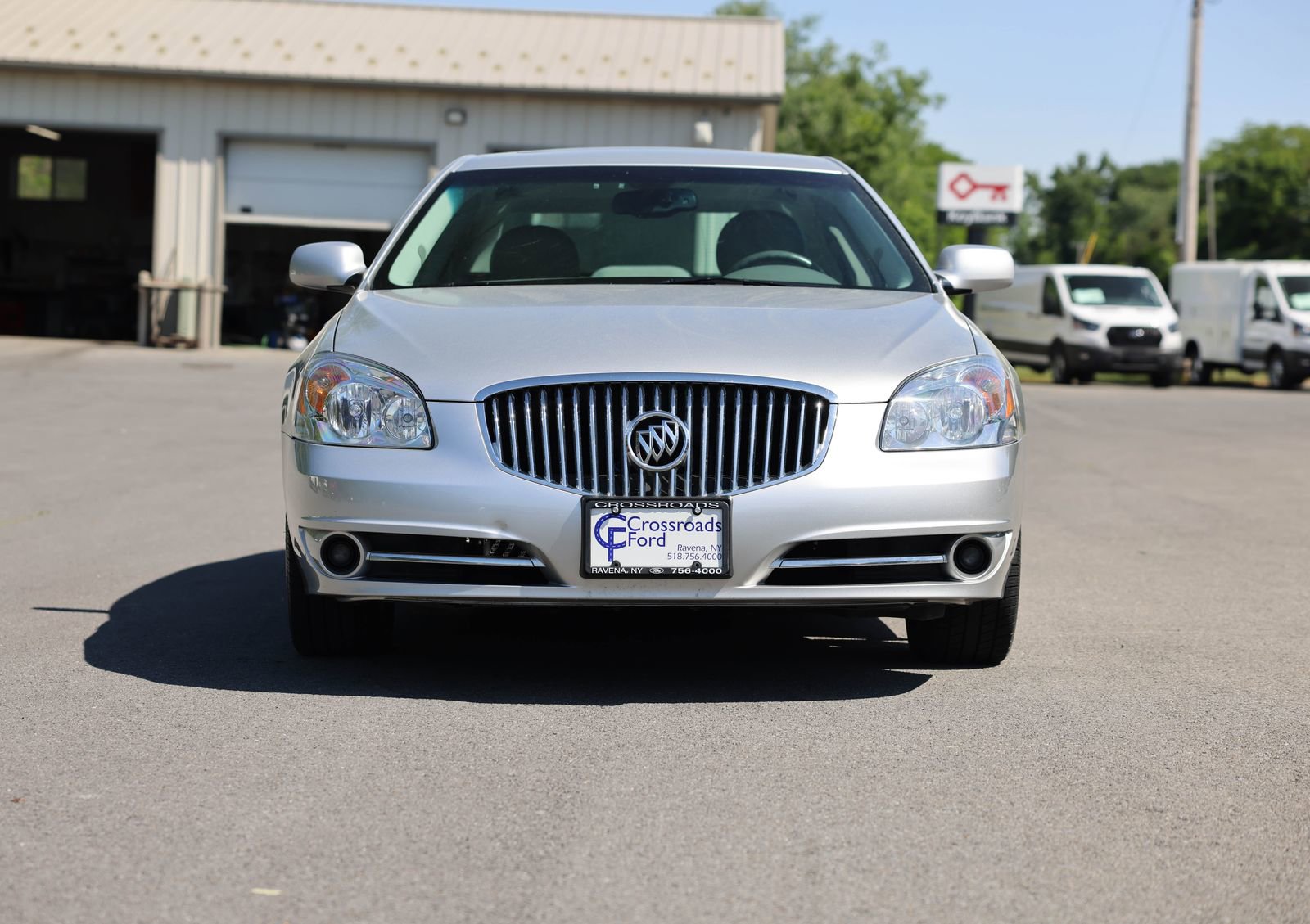 Used 2011 Buick Lucerne CXL w/ Driver Confidence Package FWD image 4