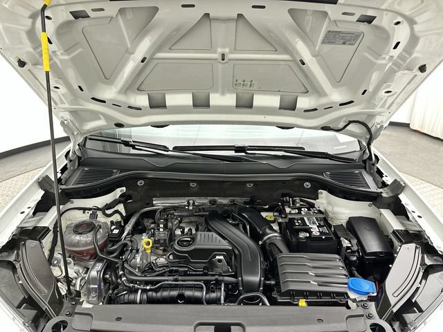 Used 2023 Volkswagen Taos SE w/ Panoramic Sunroof Package AWD/4WD image 25