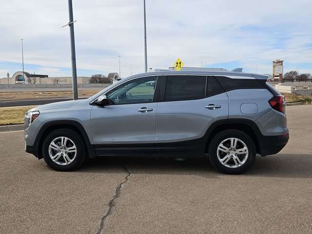 Used 2024 GMC Terrain SLE image 9