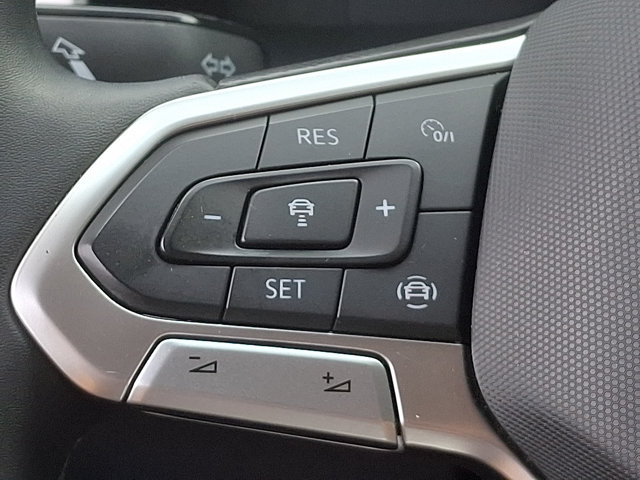 Used 2023 Volkswagen Atlas SE AWD/4WD image 20