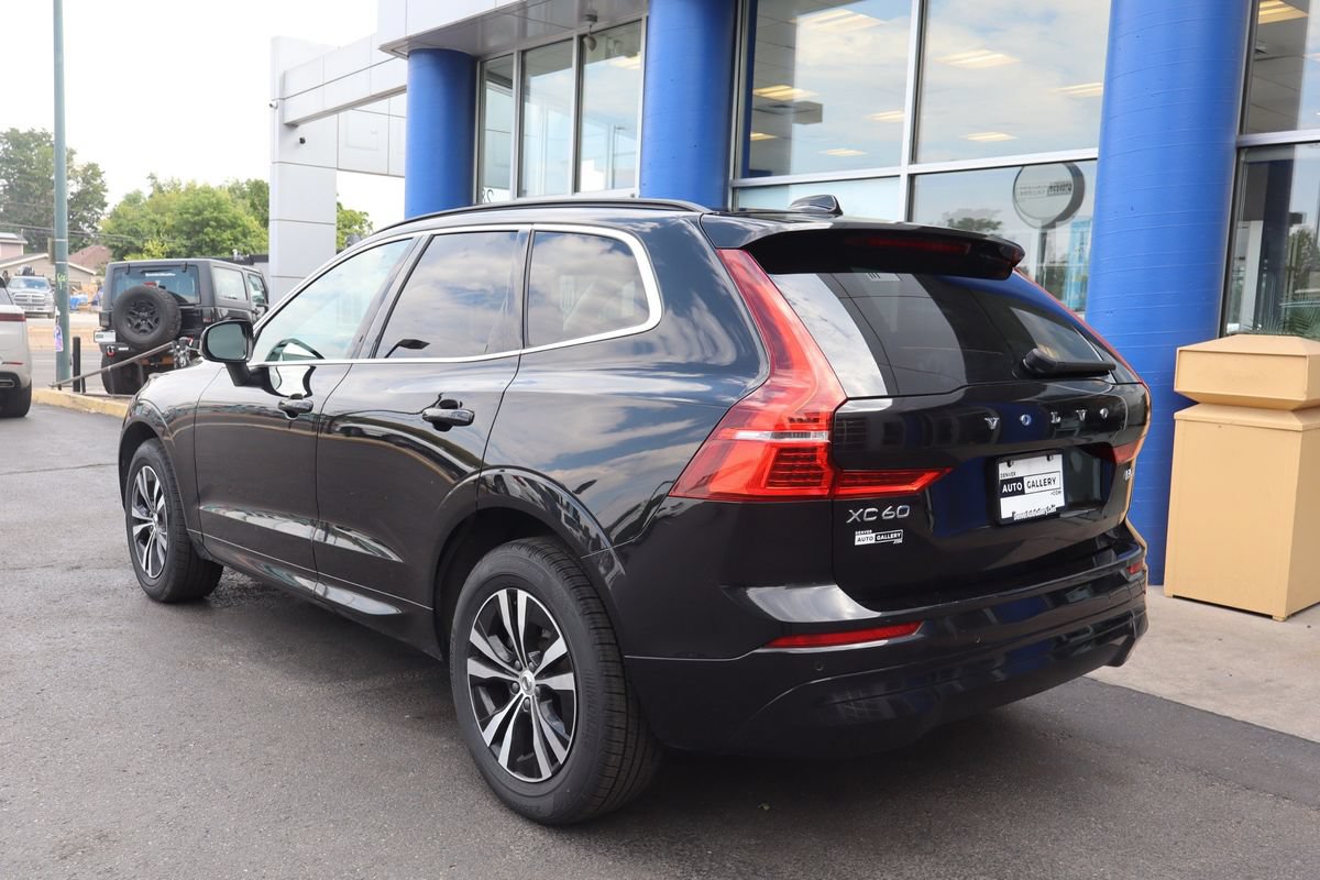 Used 2023 Volvo XC60 B5 Core AWD/4WD image 3