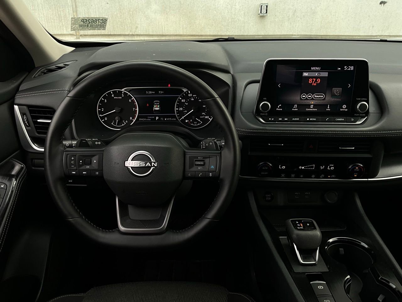 Used 2025 Nissan Rogue SV image 14