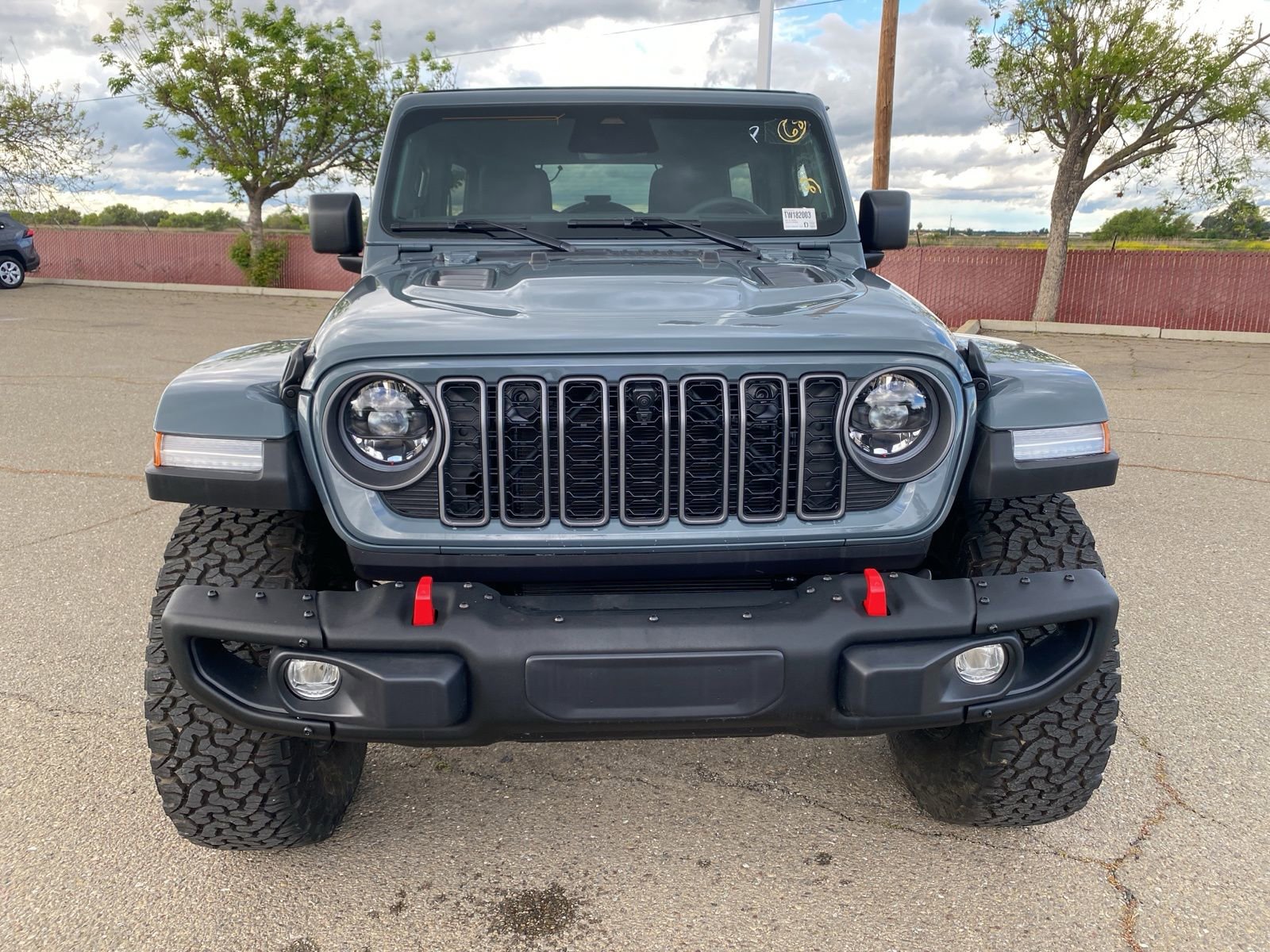 Used 2026 Jeep Wrangler Unlimited Rubicon image 2