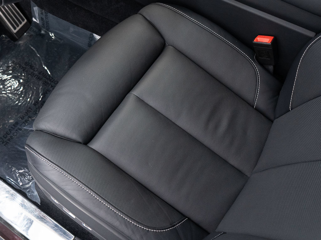 Certified 2023 Rolls-Royce Cullinan AWD/4WD image 19