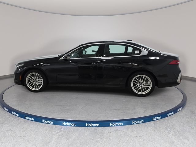 Certified 2024 BMW 530i xDrive w/ Convenience Package AWD/4WD image 8