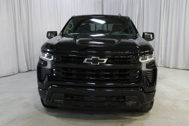 Used 2024 Chevrolet Silverado 1500 RST image 2