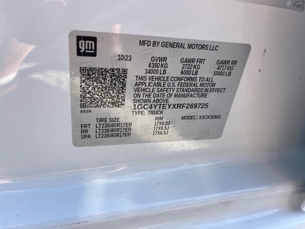 Used 2024 Chevrolet Silverado 3500 LT w/ Safety Package image 11