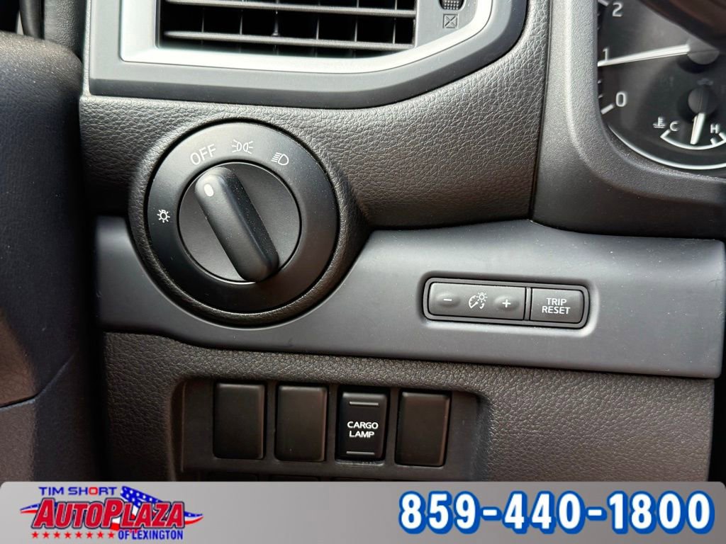 Used 2017 Nissan Titan S image 21