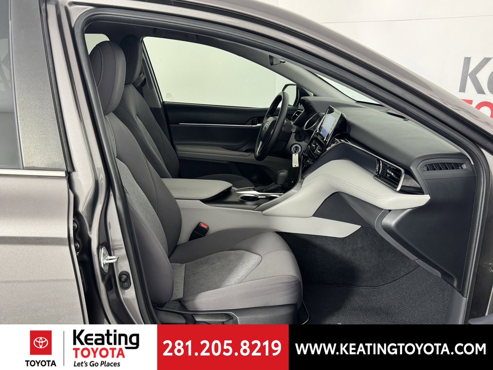 Used 2022 Toyota Camry LE image 20