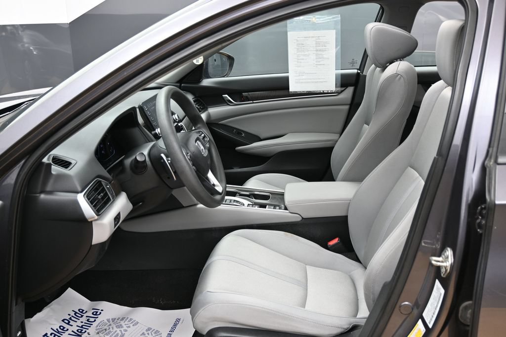 Used 2018 Honda Accord EX image 17