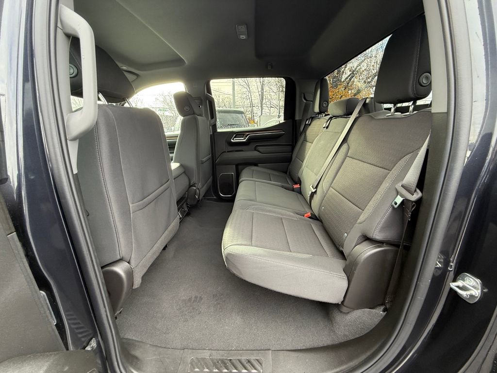 Used 2024 Chevrolet Silverado 1500 LT image 24