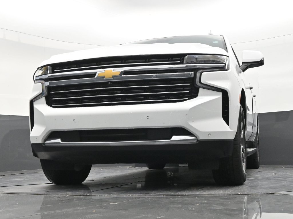 Used 2023 Chevrolet Suburban LT w/ LT Signature Package RWD image 27