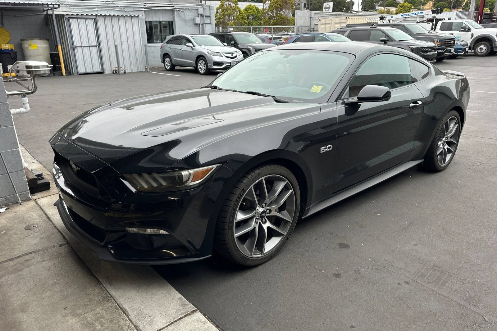 Used 2016 Ford Mustang GT Premium w/ Equipment Group 401A RWD image 2