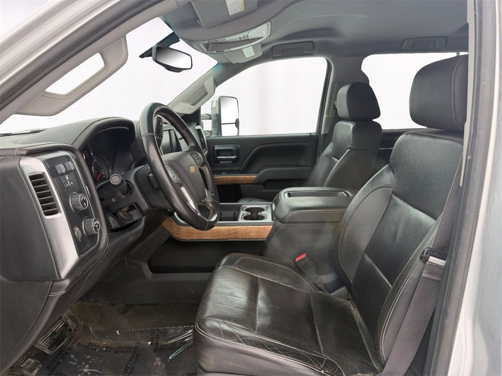 Used 2015 Chevrolet Silverado 2500 LTZ image 9