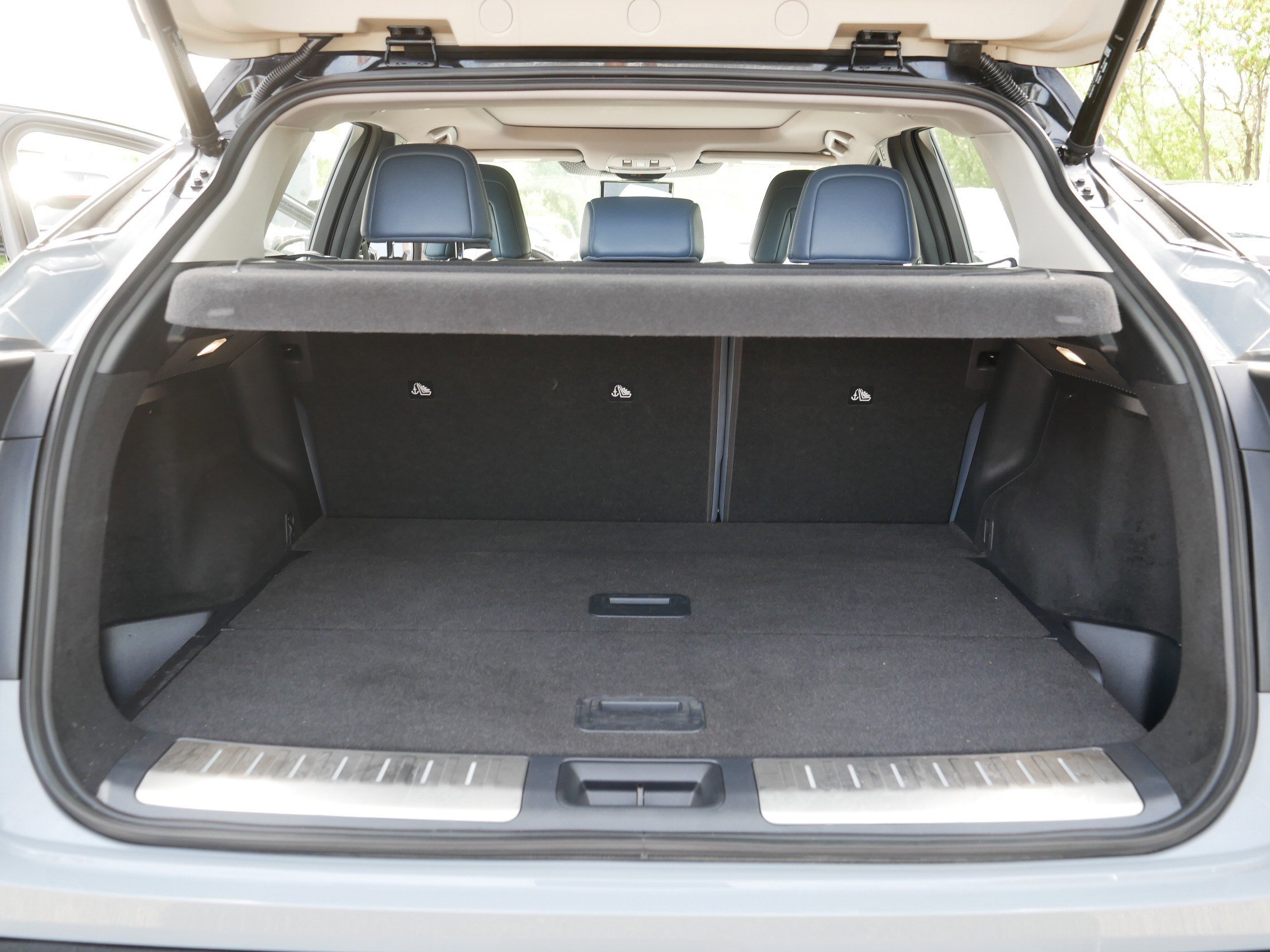 Certified 2023 Nissan Ariya AWD/4WD image 18