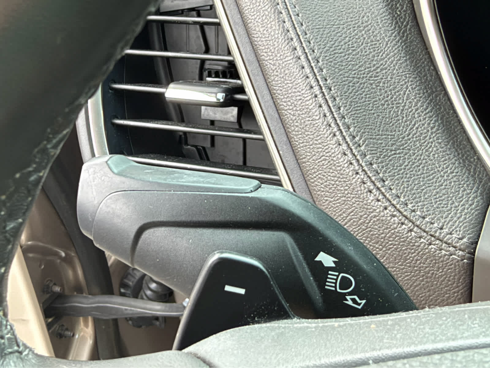 Used 2018 Lincoln MKX Select FWD image 24
