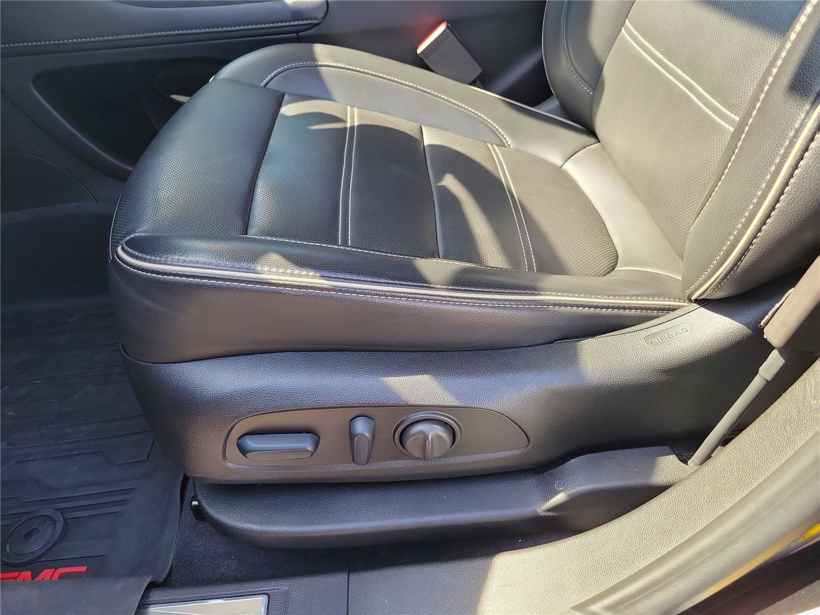Used 2023 GMC Acadia Denali w/ Black Diamond Edition FWD image 20