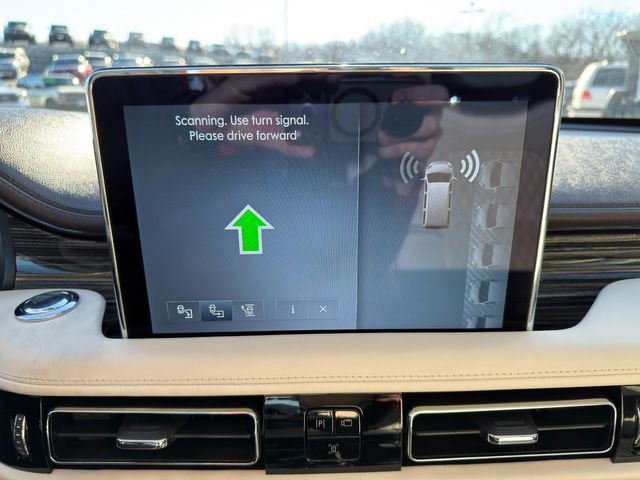 Used 2022 Lincoln Aviator Black Label w/ Dynamic Handling Package image 32