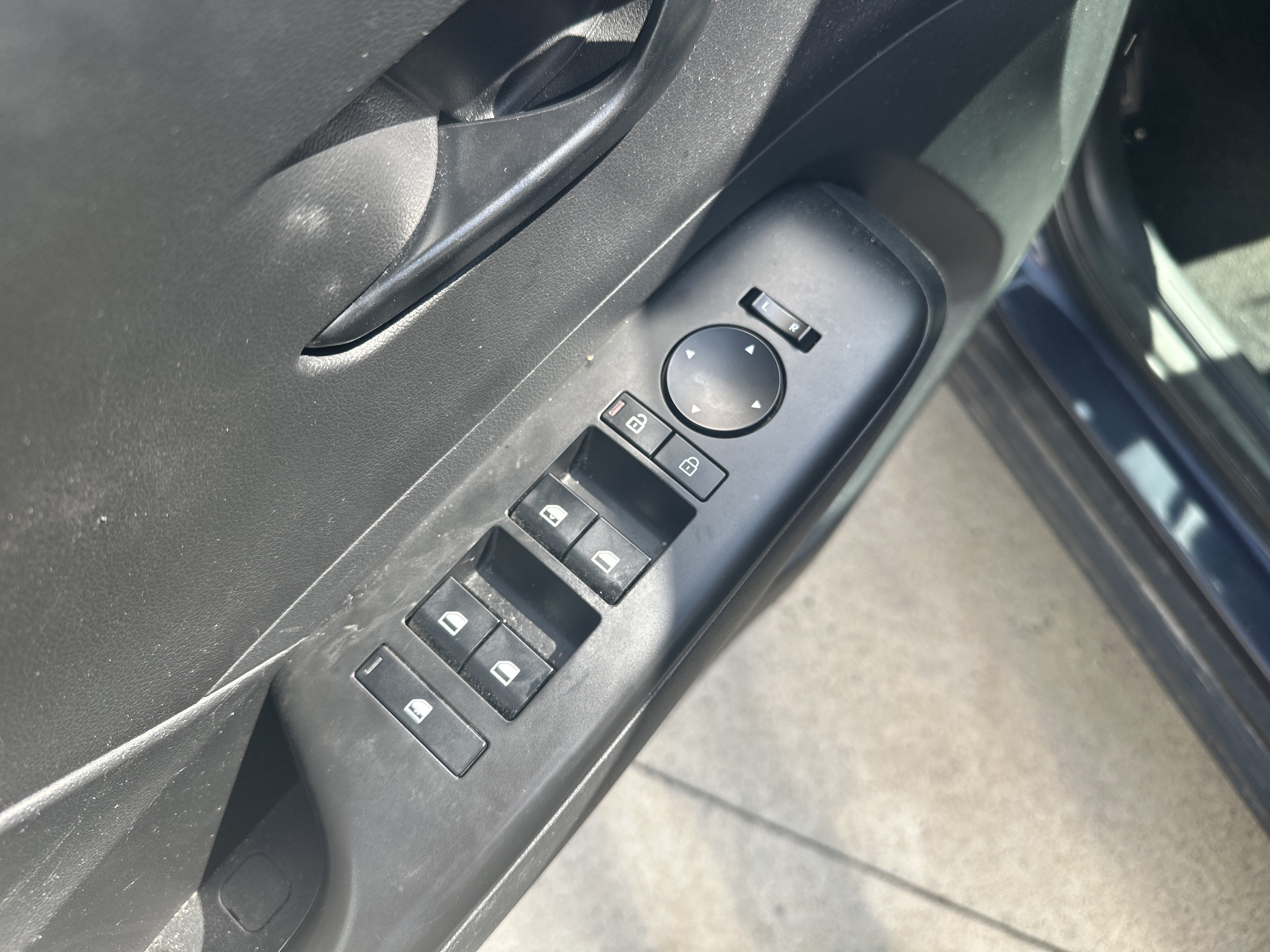 Used 2024 Hyundai Kona SEL AWD/4WD image 14