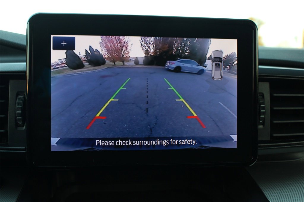 Used 2020 Ford Explorer XLT w/ Comfort Package image 25