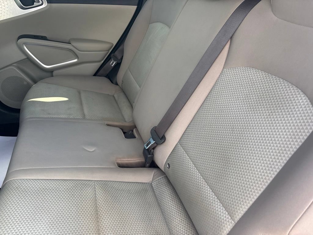 Used 2022 Kia Soul LX FWD image 28