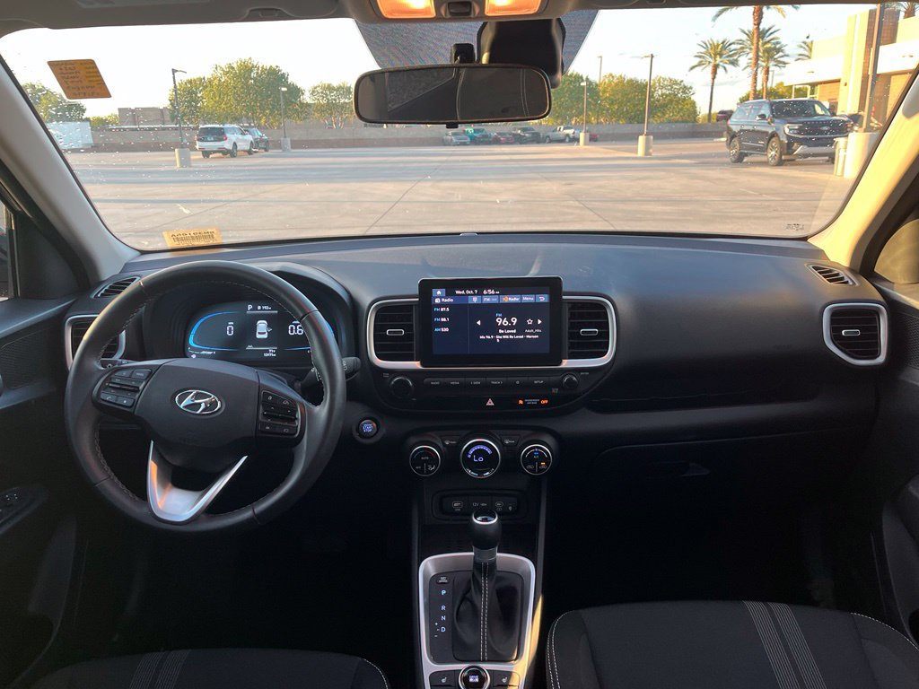 Used 2026 Hyundai Venue SEL FWD image 12