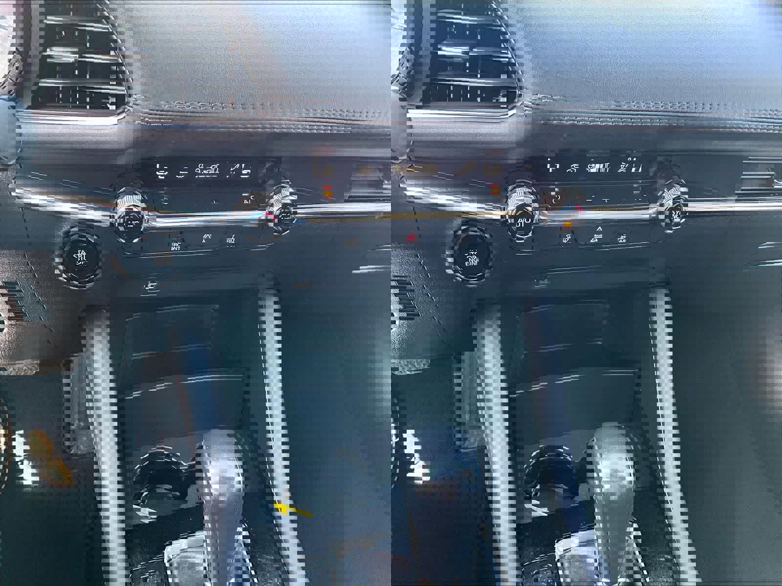 Used 2019 MAZDA MAZDA3 Sedan w/ Select Package image 27