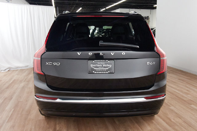 Used 2026 Volvo XC90 B6 Ultra AWD/4WD image 4