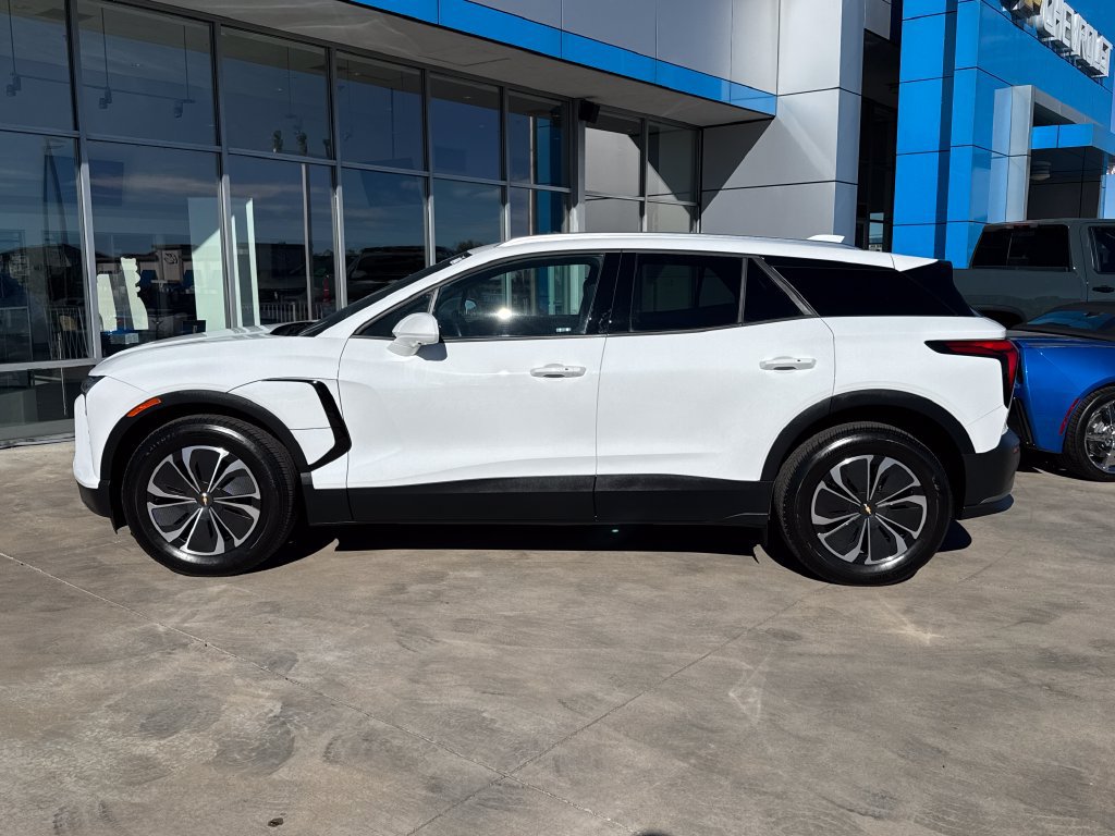 Used 2024 Chevrolet Blazer EV LT AWD/4WD image 2