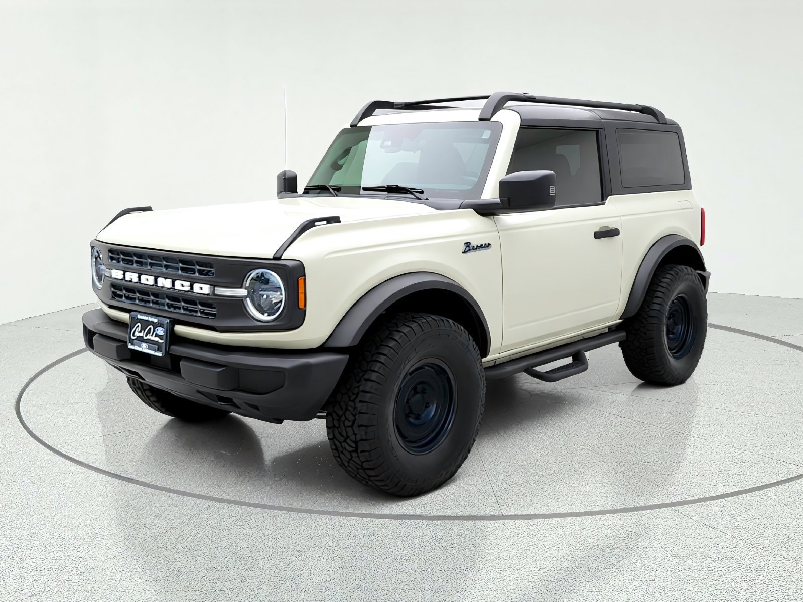 Used 2025 Ford Bronco 2-Door AWD/4WD image 2