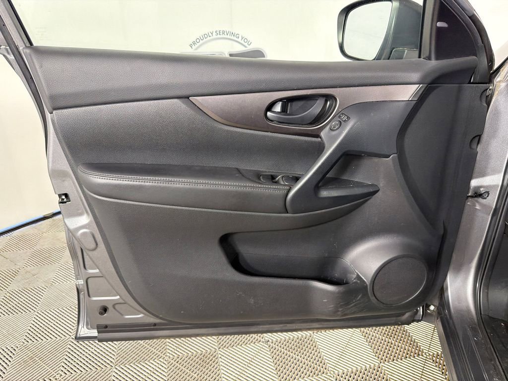 Used 2021 Nissan Rogue Sport S FWD image 10