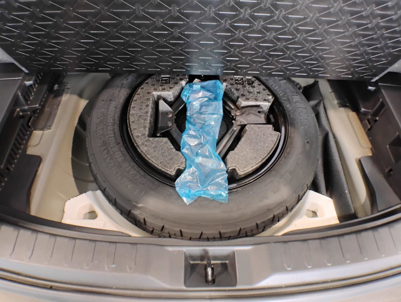 Used 2021 Toyota RAV4 XLE FWD image 65