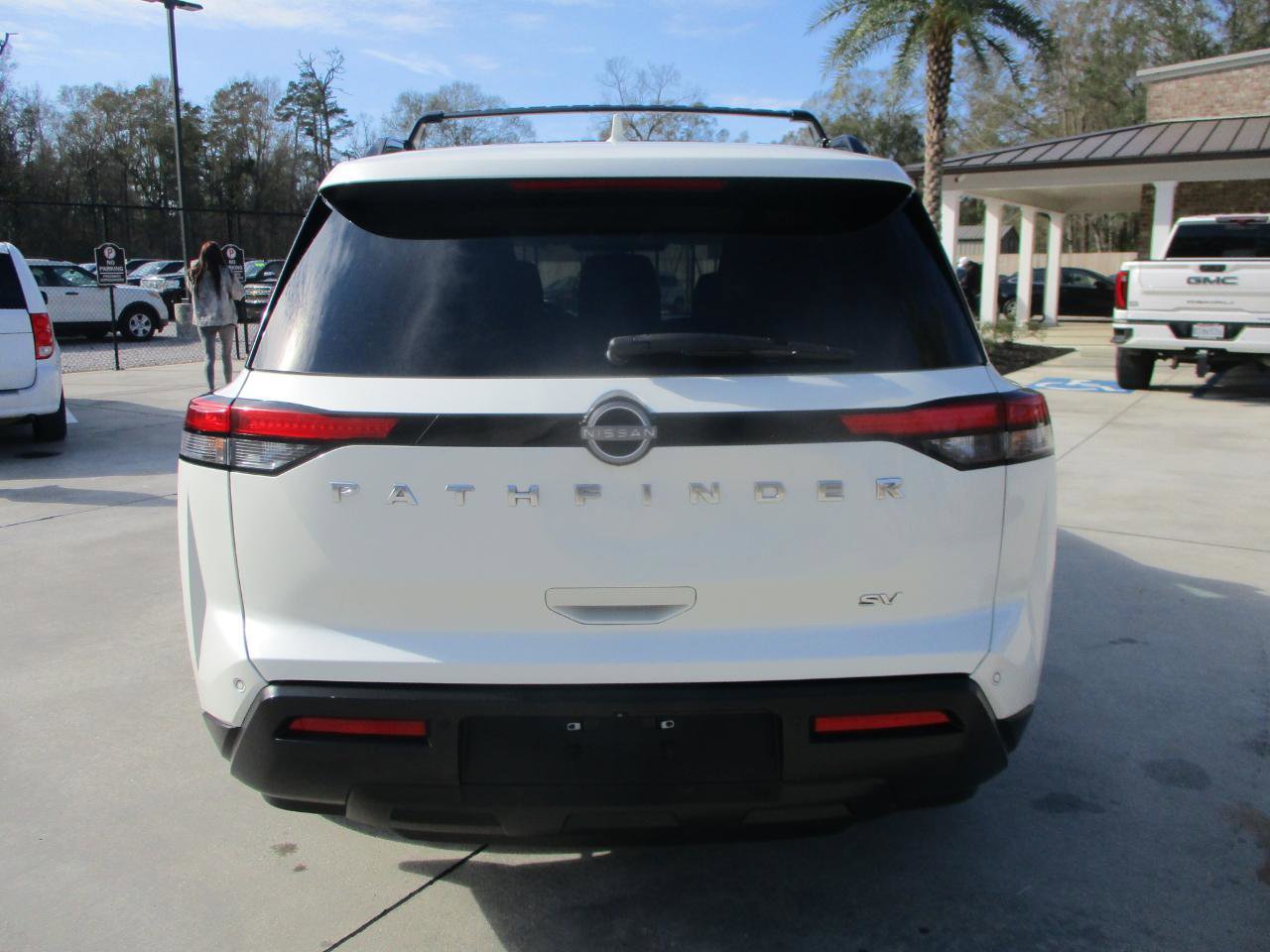 Used 2022 Nissan Pathfinder SV image 7