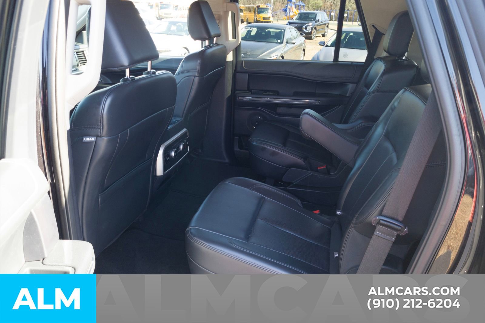 Used 2024 Ford Expedition XLT AWD/4WD image 19