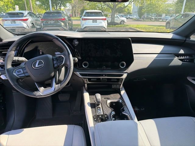 Used 2024 Lexus RX 350 Premium w/ Accessory Package AWD/4WD image 10