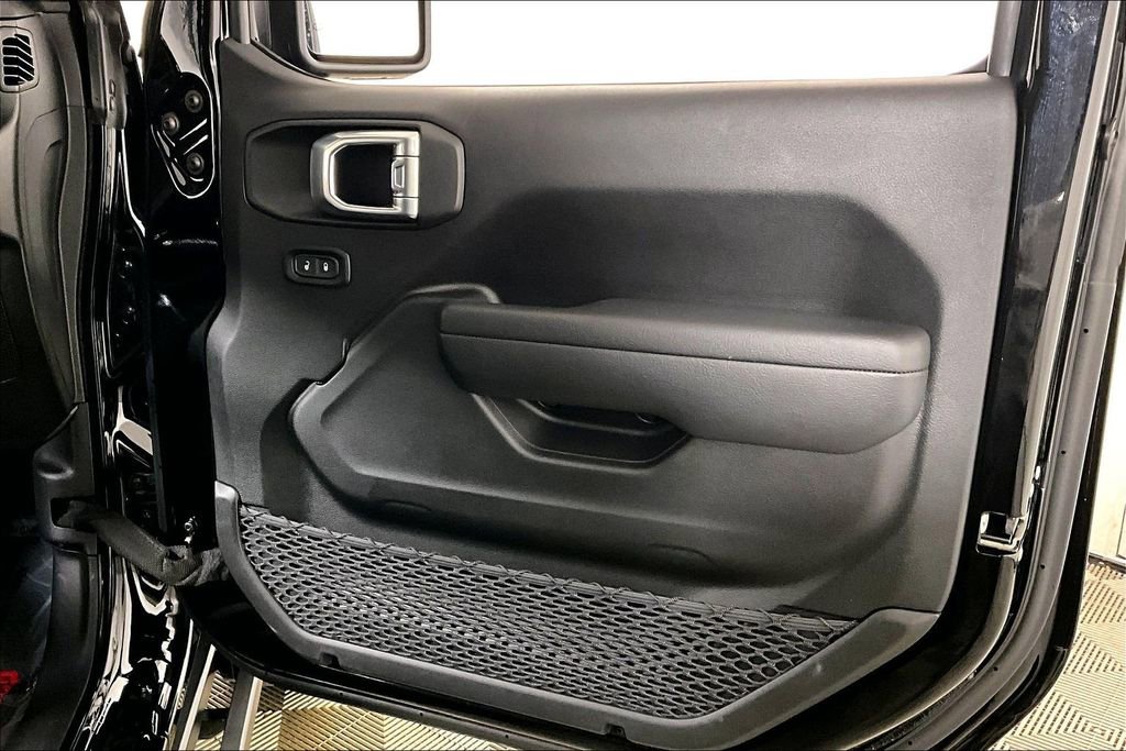 Used 2023 Jeep Gladiator Willys image 23