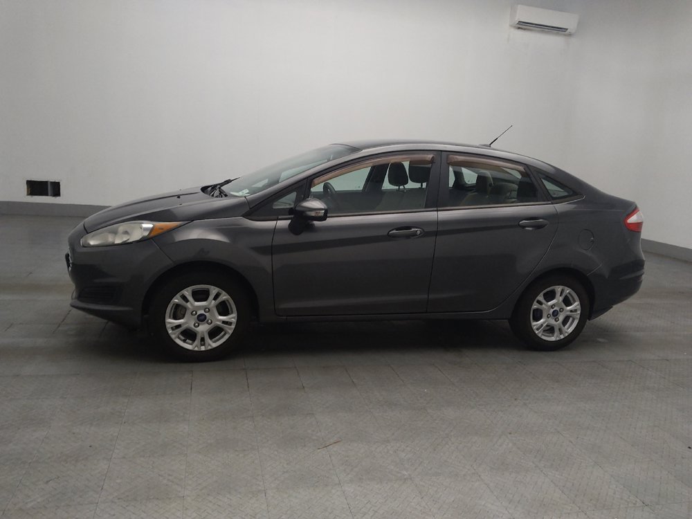 Used 2016 Ford Fiesta SE FWD image 2