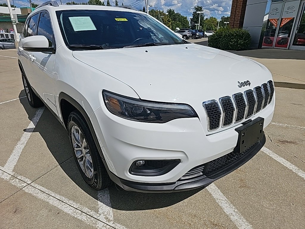 Certified 2021 Jeep Cherokee Latitude Plus w/ Sun & Sound Group image 6