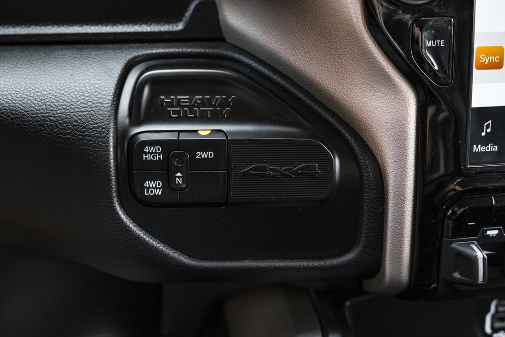 Used 2022 RAM 3500 Laramie AWD/4WD image 34