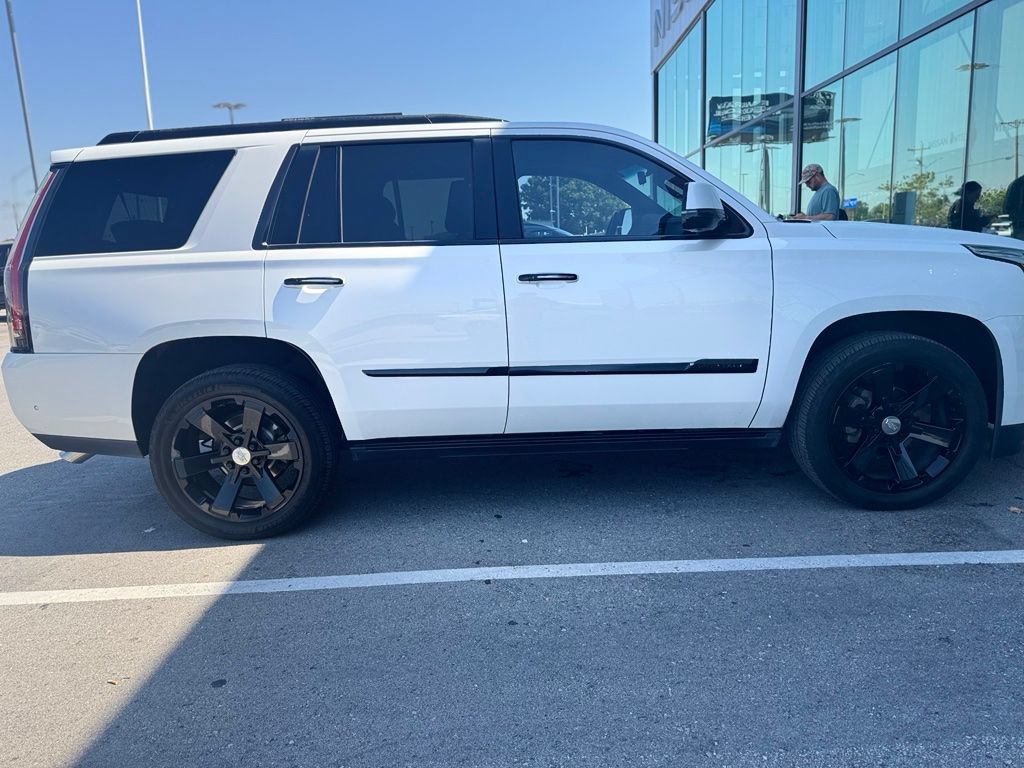 Used 2018 Cadillac Escalade Platinum AWD/4WD image 6